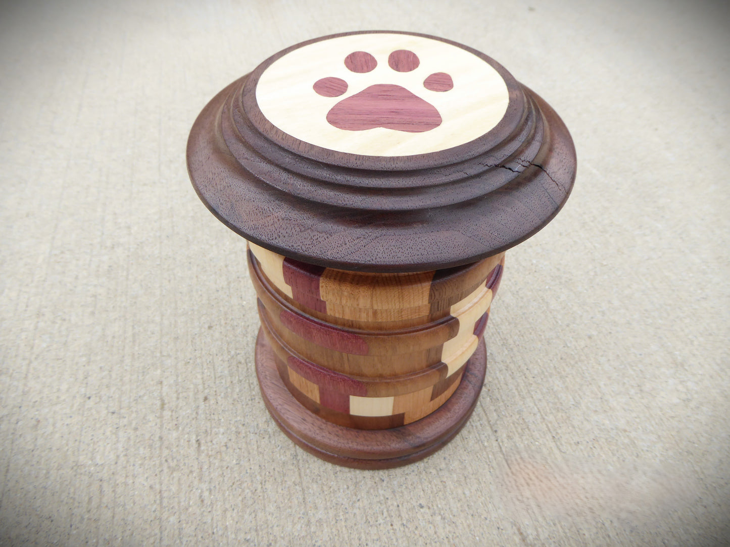 Urn Dog