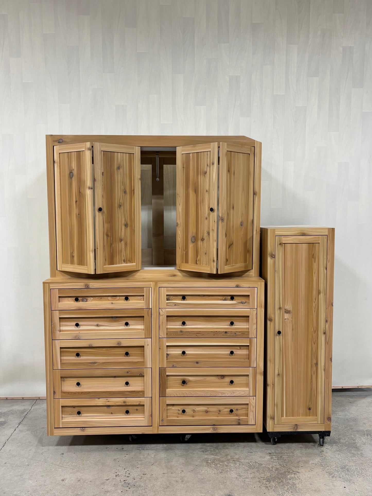 Built-in Cabinets & Drawers